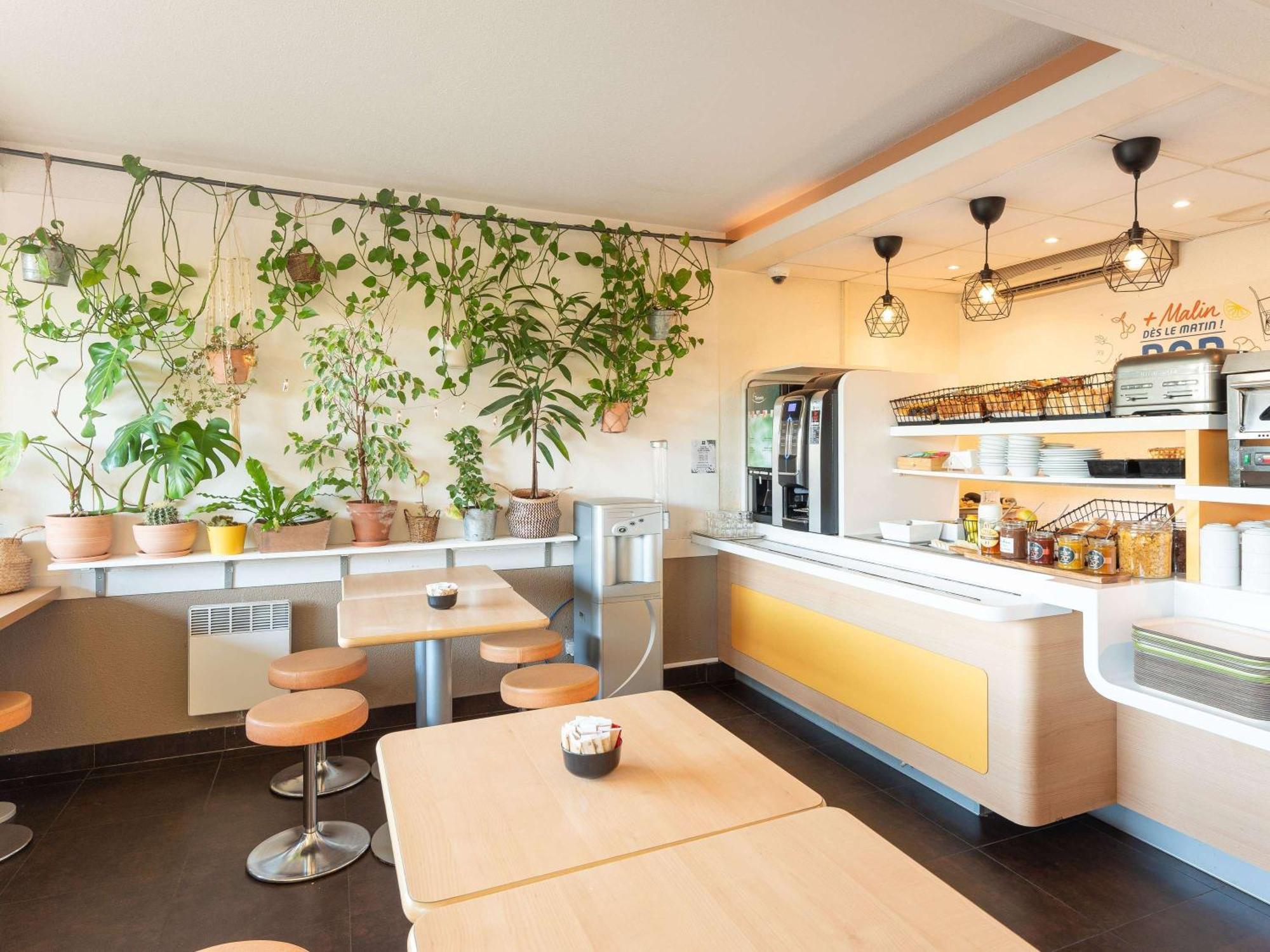 Ibis Budget Macon Nord Экстерьер фото
